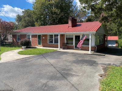 /international/us/105-wilton-avenue-elkins-wv-110120156039/