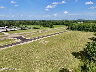 /international/us/0004-hwy-49-flora-ms-110106769133/