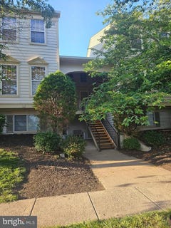 /international/us/8141-bayonet-way-manassas-va-110100517926/