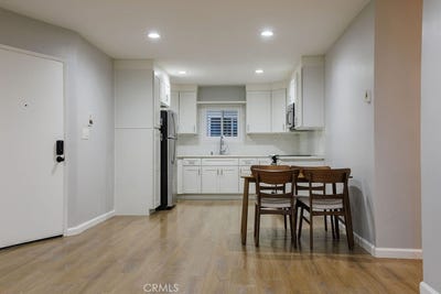 /international/us/1108-camino-real-redondo-beach-ca-110120062356/