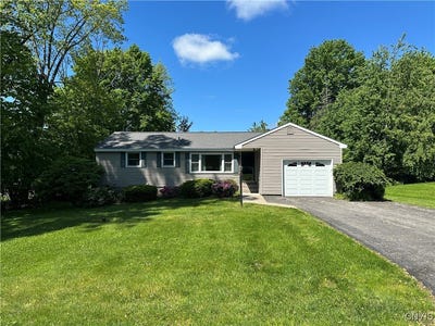 /international/us/9385-wickham-drive-cicero-ny-110099869690/