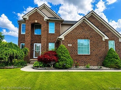 /international/us/46127-ashton-woods-court-canton-twp-mi-110108775182/