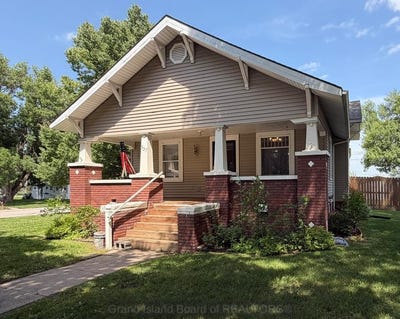 /international/us/527-2nd-street-hampton-ne-110109196920/