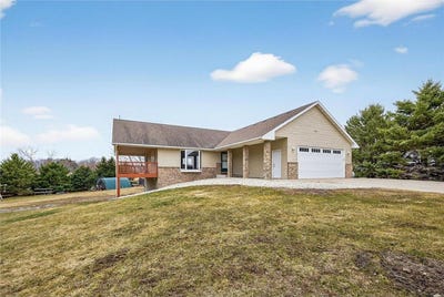 /international/us/72329-320th-street-racine-mn-110106568717/