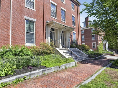 /international/us/169-danforth-street-portland-me-110108579874/