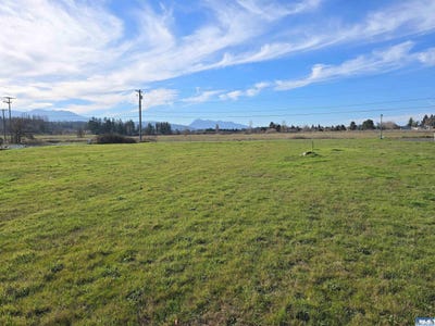 /international/us/999-s-brown-rd-sequim-wa-110105522500/