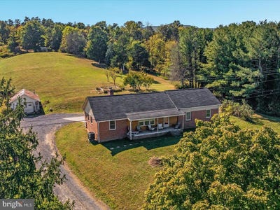 /international/us/4245-strasburg-road-strasburg-va-110110238034/