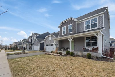/international/us/561-14th-street-nw-new-brighton-mn-110108365225/