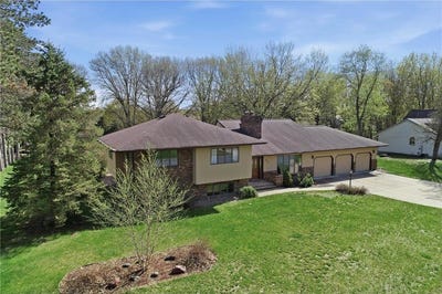/international/us/2932-n-plum-tree-circle-menomonie-wi-110108829802/