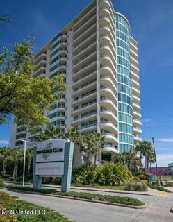 /international/us/2060-beach-boulevard-biloxi-ms-110095180337/
