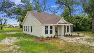 /international/us/607-lee-street-blackshear-ga-110120127335/