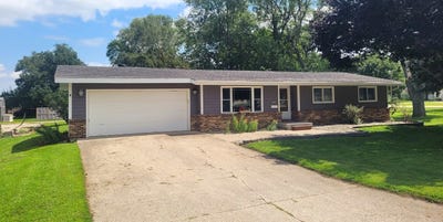 /international/us/160-n-6th-ave-e-hartley-ia-110106955354/