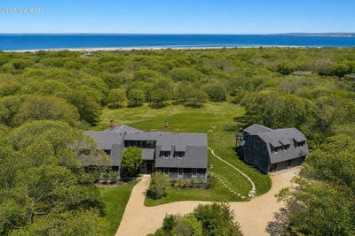/international/us/19-locust-lane-aquinnah-ma-110108577782/