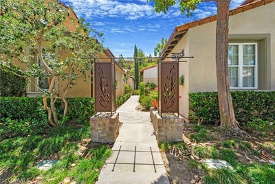/international/us/58-clouds-view-irvine-ca-110108578118/