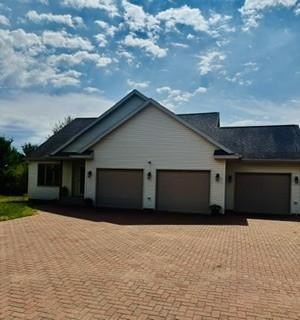 /international/us/2490-88th-avenue-osceola-wi-110110079372/