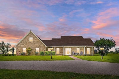 /international/us/4315-roseville-road-glasgow-ky-110107573700/