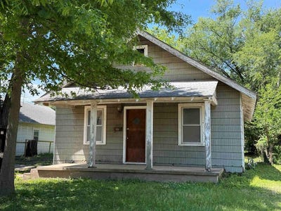 /international/us/627-north-summit-st-el-dorado-ks-110108298395/