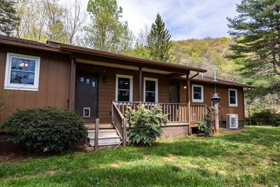 /international/us/205-blackwood-road-cullowhee-nc-110098932501/