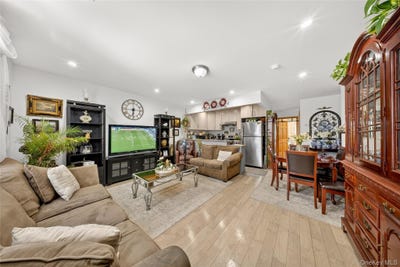 /international/us/6207-alderton-street-rego-park-ny-110107458611/