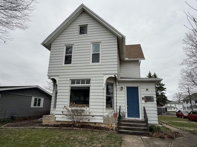/international/us/300-holcomb-avenue-milledgeville-il-110106984161/