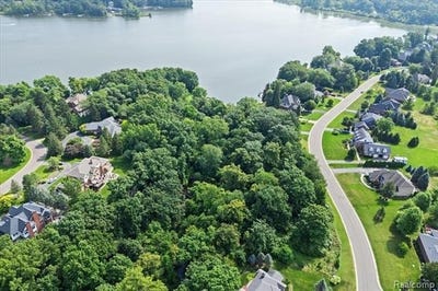 /international/us/lot-242-243-hartford-way-brighton-mi-110101429296/?lang=zh-cn