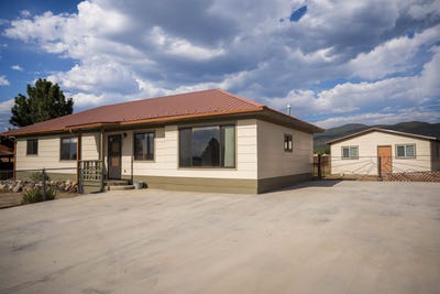 /international/us/920-calle-del-llano-taos-nm-110100940019/