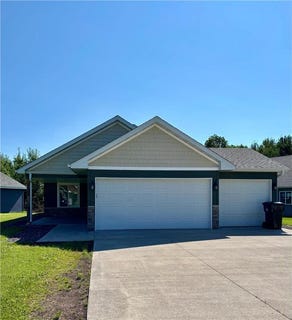 /international/us/2032-reuss-parkway-saint-croix-falls-wi-110100898745/