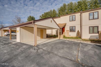 /international/us/1175-pebble-drive-bristol-va-110105353723/