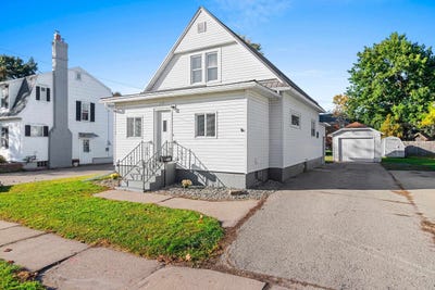 /international/us/215-w-quincy-street-new-london-wi-110120515408/