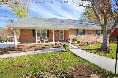 /international/us/1502-village-drive-south-charleston-wv-110108392408/