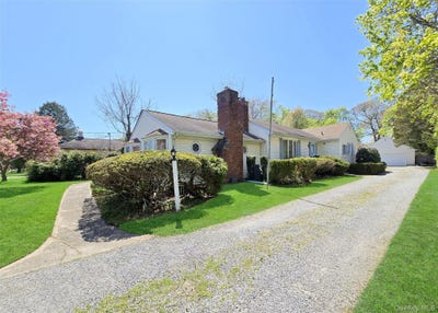 /international/us/102-mcconnell-avenue-bayport-ny-110107858605/