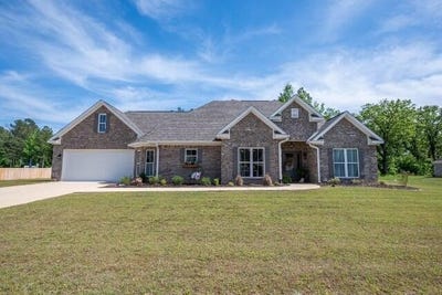 /international/us/106-laura-s-cove-starkville-ms-110107432816/