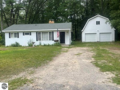 /international/us/3645-crescent-drive-east-tawas-mi-110099379101/