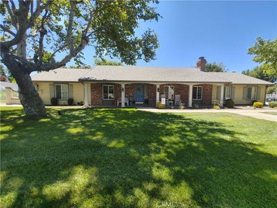 /international/us/9886-onyx-street-yucaipa-ca-110095875753/