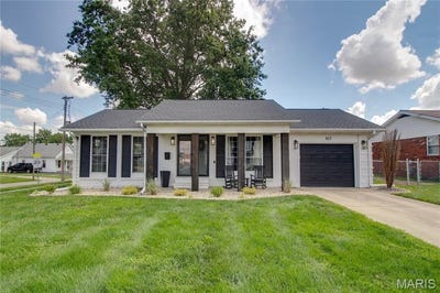 /international/us/107-pleasant-street-jerseyville-il-110108425847/