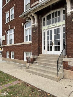 /international/us/201-e-pike-street-crawfordsville-in-110107854746/
