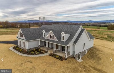 /international/us/light-road-winchester-va-110107665439/