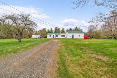 /international/us/752-detroit-road-troy-me-110108540656/