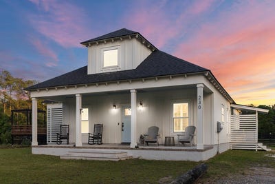 /international/us/230-winchime-court-moncks-corner-sc-110107511589/