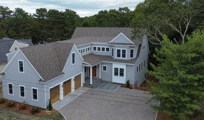 /international/us/28-quaker-run-road-mashpee-ma-110106584156/