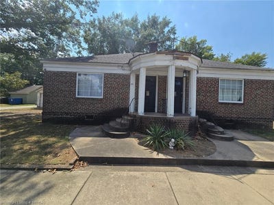 /international/us/118-120-n-17th-st-fort-smith-ar-110119761740/