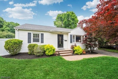 /international/us/419-wyckoff-ave-ramsey-boro-nj-110109168125/