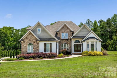 /international/us/2015-pierson-drive-lancaster-sc-110108478927/