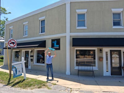 /international/us/623-hancock-street-new-bern-nc-110108693112/