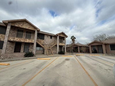 /international/us/1787-calle-ginebra-eagle-pass-tx-110105875820/