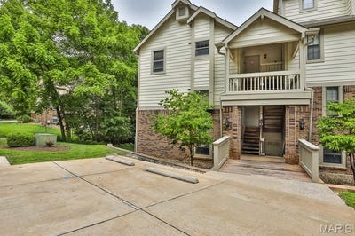 /international/us/12966-bryce-canyon-drive-maryland-heights-mo-110108193871/