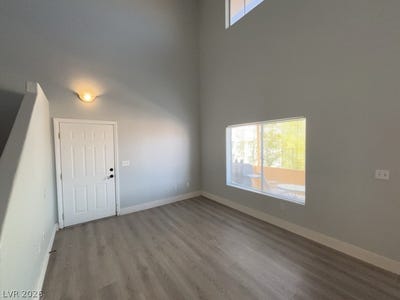 /international/us/4915-e-russell-road-las-vegas-nv-110108466470/
