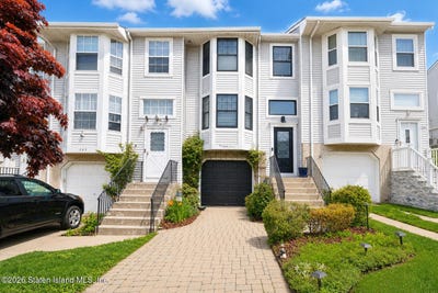 /international/us/287-richmond-hill-road-staten-island-ny-110108024073/