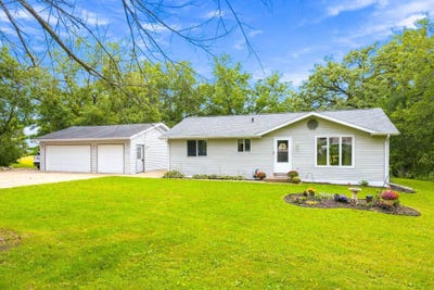 /international/us/326-e-russell-road-janesville-wi-110110213147/