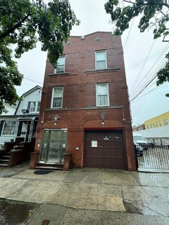 /international/us/2031-tomlinson-avenue-bronx-ny-110108389120/